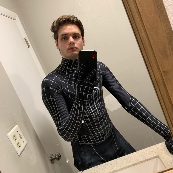 Meet your Posher, Daniel - Picture 1 of 1